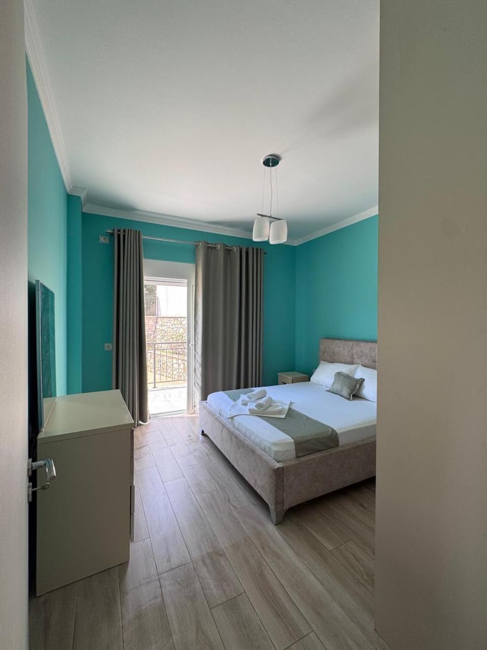 Myrtaj * Sarandë